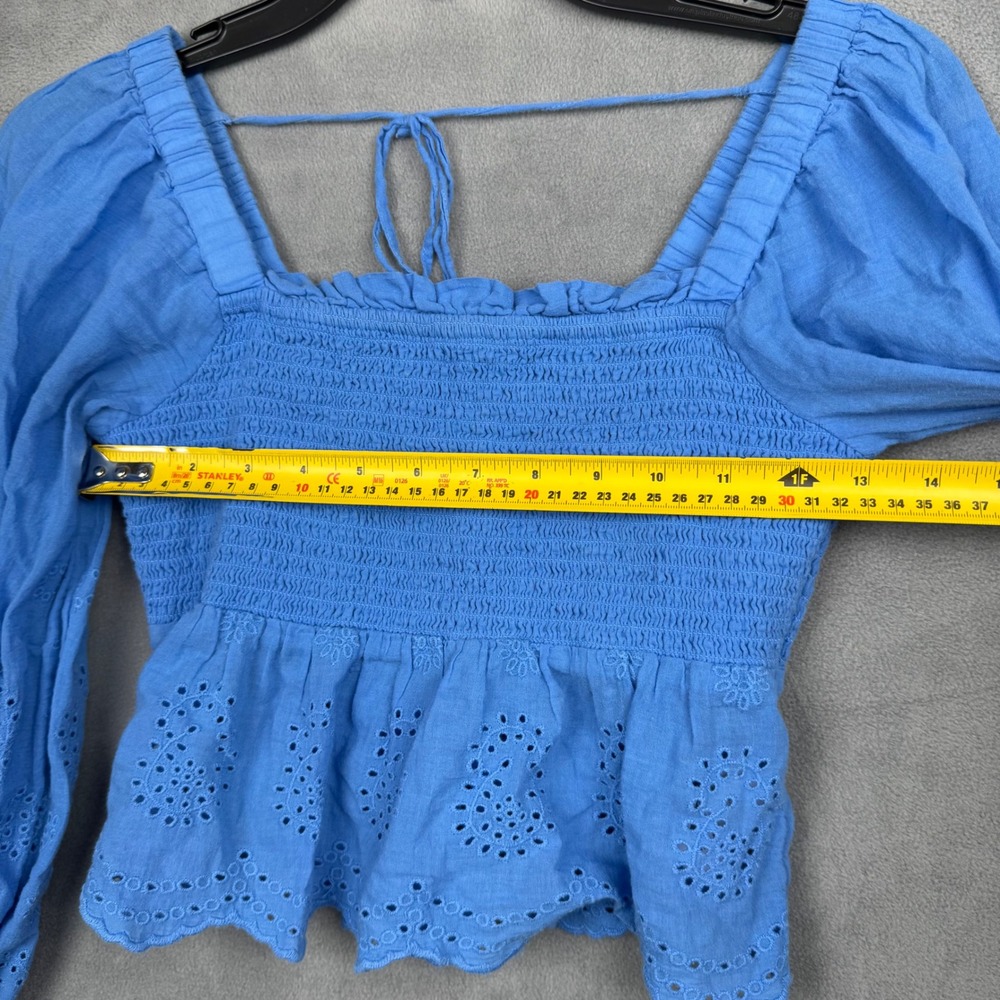 American‎ Eagle Blue Eyelet Smocked Crop Top Long Sleeve Boho Peplum - Picture 3 of 6